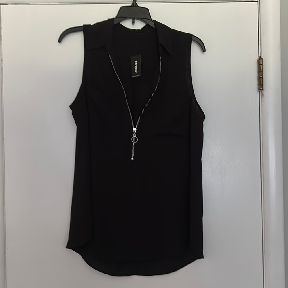 NWT black tank top